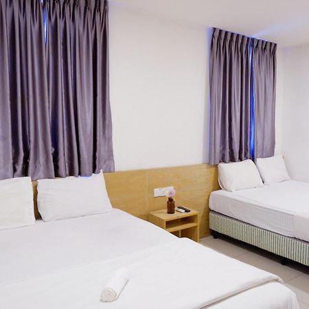 Iris Hotel Kajang Exterior photo